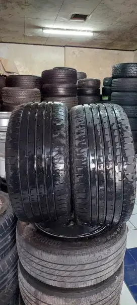 Ban R18 / 275 / 40 Ring 18 th 2023 lebar 90%