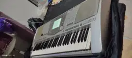 Piano Yamaha PSR 2100