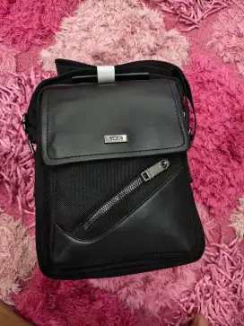 Tas selempang keren Tum Tum