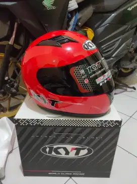 Helm kyt R10 red solid full face uk M