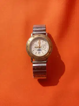 + QUARTZ
STAINLESS STEEL BACK