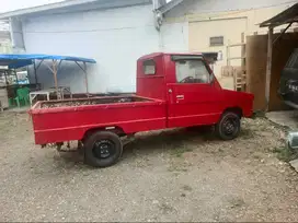 Dijual mobil kijang pickup tahun 1985. Mobilnya berada di Payakumbuh.