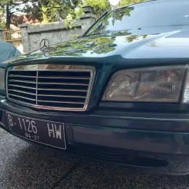 MERCEDEZ BENZ W202 C200, GREEN MET, mint condition,