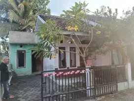 Rumah Hook 2 Muka Bimomartani