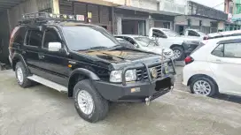 Ford Everest 2.5 XLT 4x4 M/T 2006 Hitam