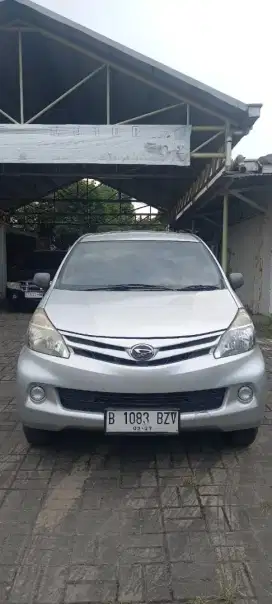 Daihatsu Xenia X 1.3  thn 2012 silver