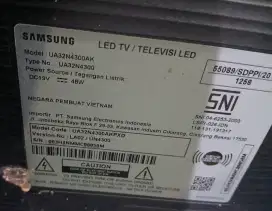 LED TV SMART TV 32 in MERK SAMSUNG TIPE UA32N4300