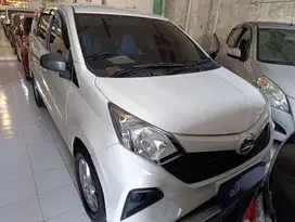 DAIHATSU SIGRA D 1.0 M/T 2021 PUTIH OTOMART SURABAYA