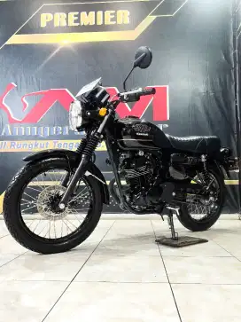 Retro limit W175 Black style 2024 km.1rb woww. Anugerah motor rungkut