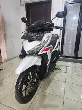 HONDA VARIO 125 CBS 2015, MERAH PUTIH ISTIMEWA