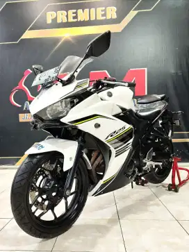 KM 26RB PUTIH HITAM YAMAHA R25 2017.  ANUGERAH MOTOR RUNGKUT TENGAH 81