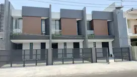 Dijual rumah Gress Mewah Raya Kutisari