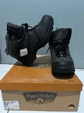 Sepatu Gunung / Outdoor Rugged Outback