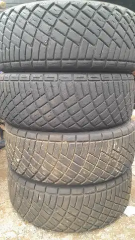 Ban rally copotan inova Dunlop Direza 205/65 R15 85% 2022/21..4pcs