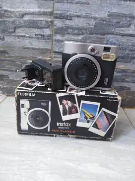 Fujifilm Instax mini 90 neo classic + keyboard miniso