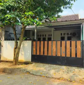 Dijual Full Furnish, Rumah di Lokasi Strategis, Lingkungan Aman Nyaman