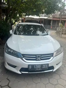 Honda accord putih 2014