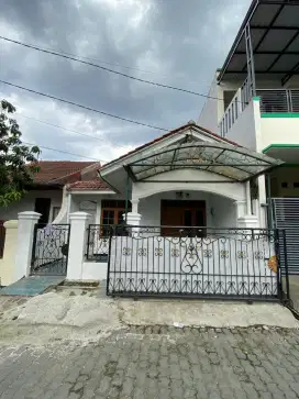 Di jual rumah murah & strategis di Villa Indah Permai Bekasi Utara