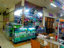Menjual berbagai macam aksesoris komputer