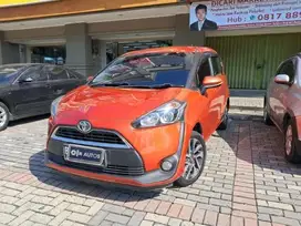 DP Rendah Toyota Sienta 1.5 V Bensin-MT 2016 Orange BKU