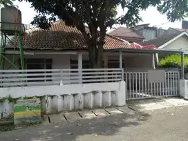 Rumah terawat strategis  puskot di sayap lodaya - burangrang