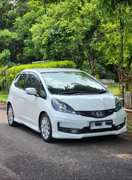 Jual Cash Honda Jazz 1.5 RS (AT) 2014