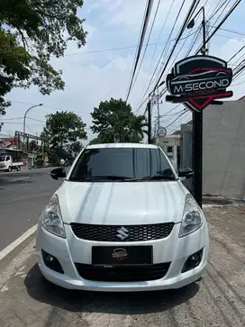 Suzuki swift GX AT 2013