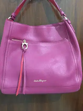 Dijual tas wanita Salvadore Ferragamo