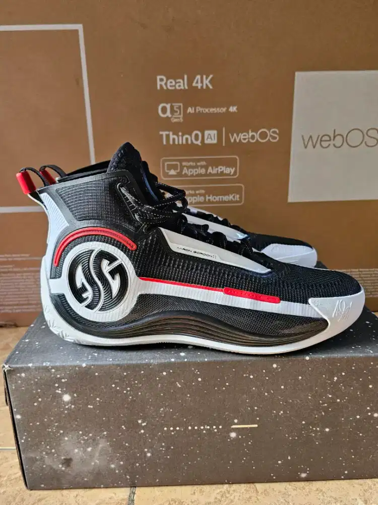 Sepatu Basket 361 AG4 Soar Someday High Cut size US 10.5