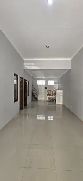 Di Jual Rumah Baru Renov Lokasi Bagus Di Taman Kopo Indah 2