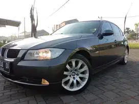 BMW 320i E90 lifestyle GPS th 2008 bisa tuker tamba cash/kredit