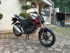 DIJUAL HONDA CB 150R TAHUN 2015 PAJAK HIDUP