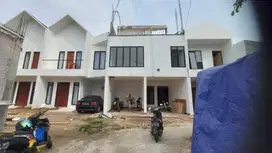 Rumah Baru Cluster 3 Lantai Disewakan Di Kalibata Akses Strategis