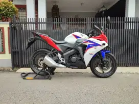 JUAL CBR 150 CBU TAHUN 2011