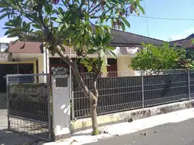 Rumah tengah kota Mataram dekat hotel Santika