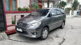 Toyota Kijang Innova 2011 Bensin