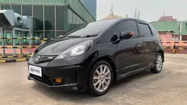 Pajak Panjang TDP 10Jt Honda Jazz 1.5 RS Bensin-MT 2013 Hitam /