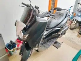 Motor NMAX new kondisi mulus terawat pajak panjang .