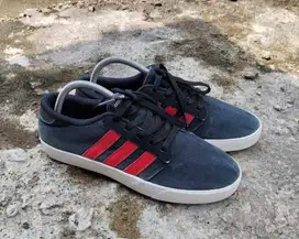 SEPATU ADIDAS CASUAL ST SECOND