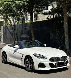 Km 500 perak BMW Z4 3.0sdrive 2.0cc 2022 Putih