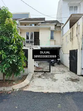 DIJUAL CEPAT RUMAH DI VILLA INTI PERSADA