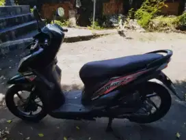 Dijual Honda Beat FI 2013 Hitam Plat DK