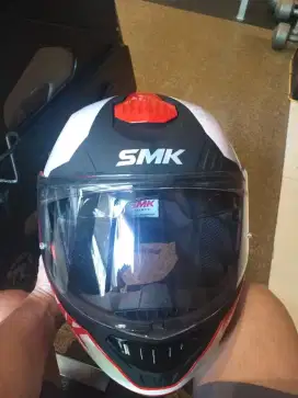 Helm SMK Gollwing Like New