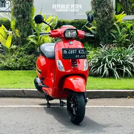 Vespa S IGET 125 FACELIFT TAHUN 2022 WARNA ORANGE PERFECT CONDITION.