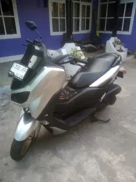 Yamaha Nmax silver 2023 tertinggi kondisi mantap