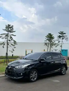 Yaris TRD 2014 terawat , pakaian pribadi