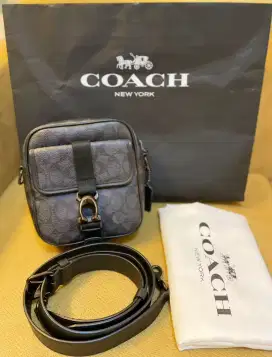 Coach - Beck Crossbody In Signature Canvas