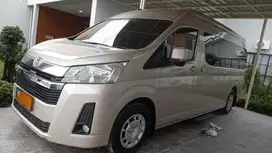 Hiace Premio VVIP Premium