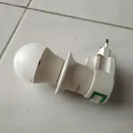 lampu dinding merk kenmaster nyala