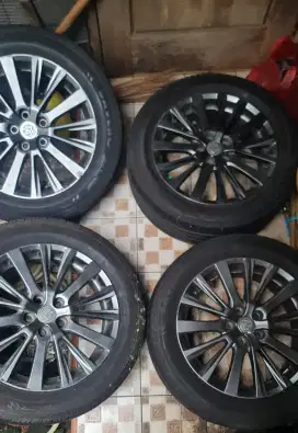 Dijual velg alphard/vellfire Ring 18 ISTIMEWAH seperti baru